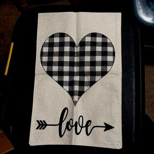 🏷3/$15 Garden Flag